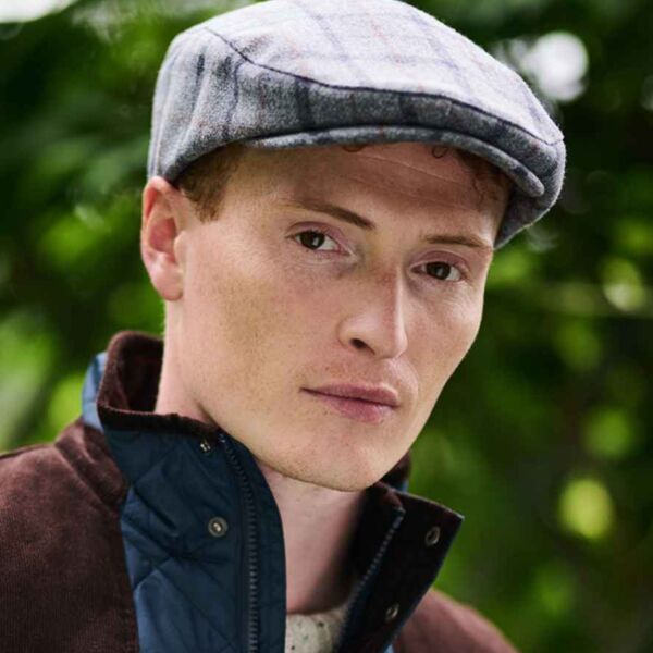Regatta Acre Tweed-Effect Flat Cap Thumbnail