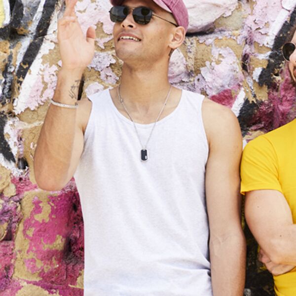 Sleeveless / Tanks Thumbnail